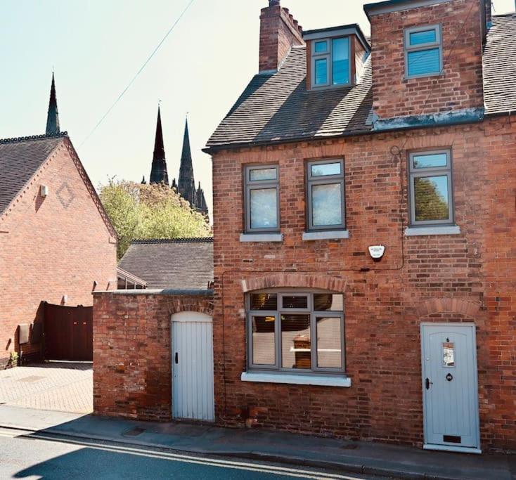 Gaia Vila Lichfield Exterior foto